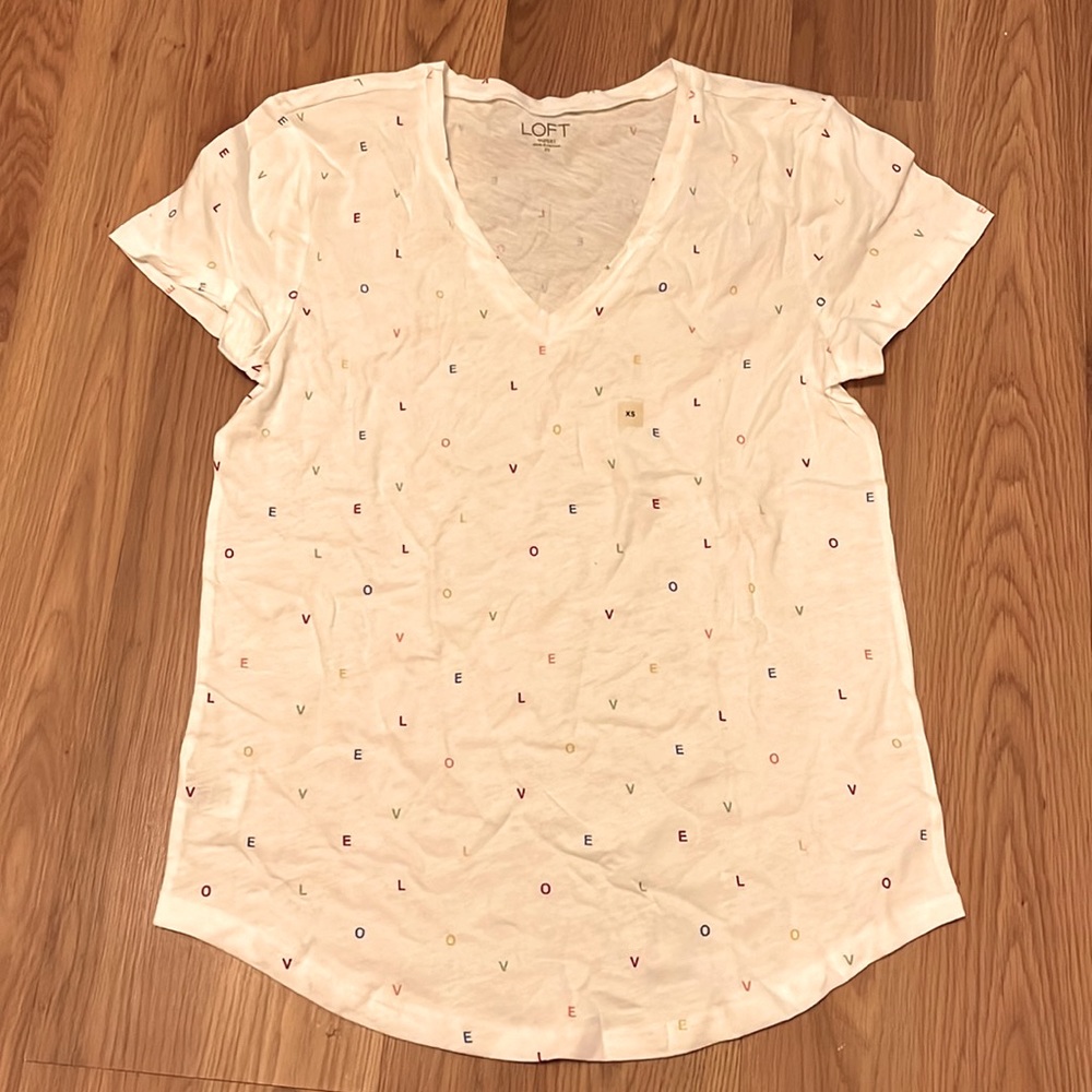 NWT - Loft XS Love 💕 Tee-Shirt